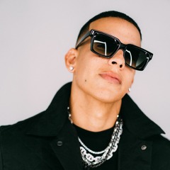 Retrospectivo: Curated by Daddy Yankee