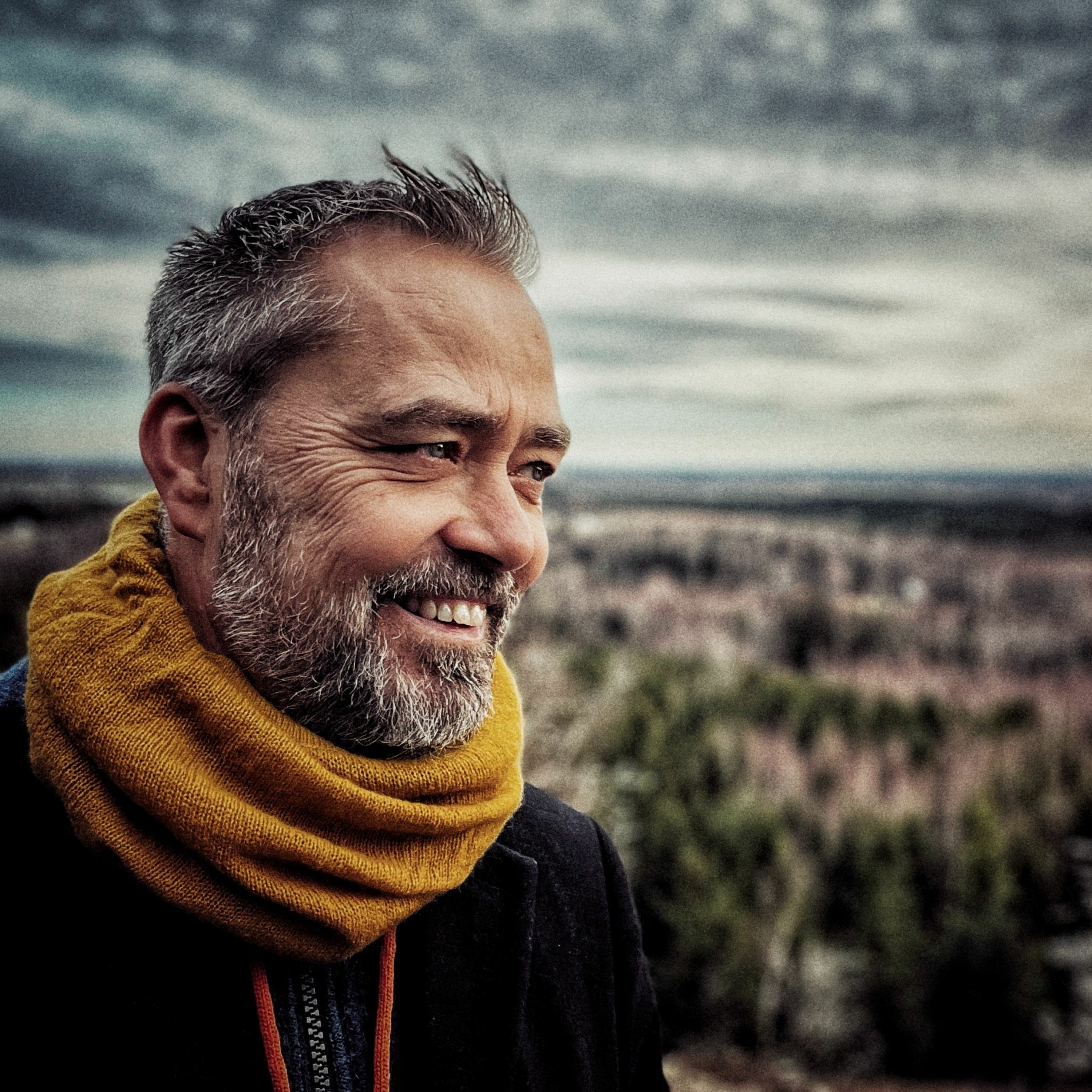 127. Kärlek och lek, närvaro och tillit. Ett samtal med Micke Gunnarsson, del 1 episode artwork