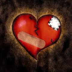 Chuckie Akenz - Love Hurts