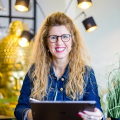 Immobilien-Expertin Kerstin Elpel bei Antenne Pulheim