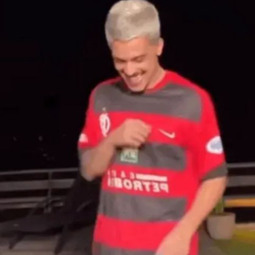 JÁ GOSTEI MUITO HJ N CONSIGO OLHAR NA CARA X ENTÃO SARRA A BUNDA NO CHÃO [Magrinni]