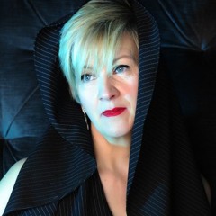 Modesty Ablaze introduces her "Hotwife Diaries" Audio Podcasts