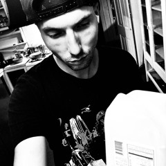 Black milk guitar Freestyle