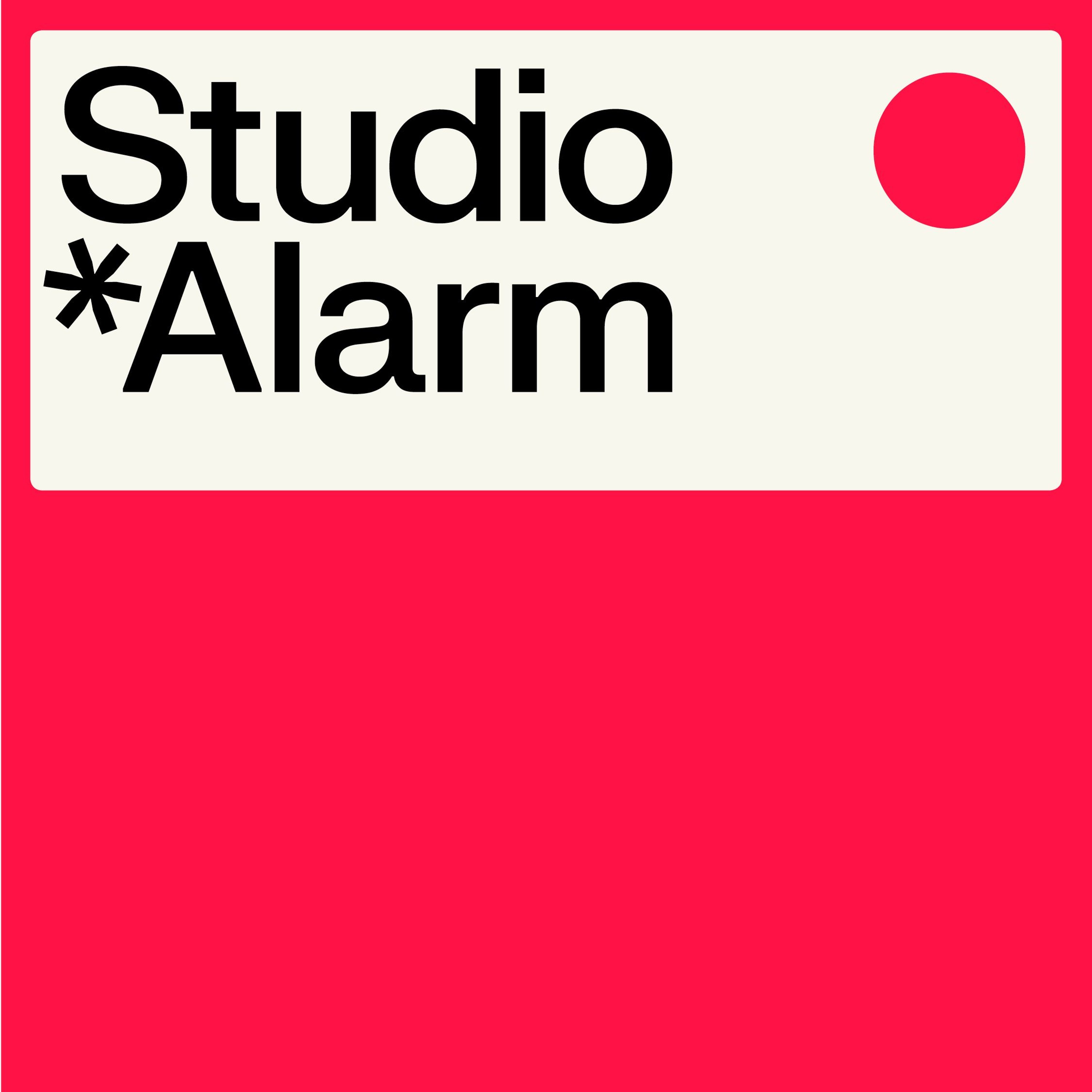 Studio Alarm: Facebook je jako hřbitov, všichni tam někoho máme