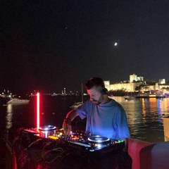 Opia Pub Performance