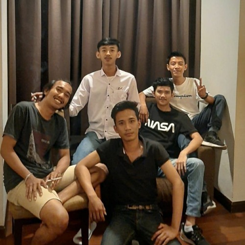 DUGEM REMIX FUNKOT SAAT KAU PERGI V2 VS PURA PURA LUPA SPECIAL REQUEST WHELDY PANGESTU & BAYU PABETA