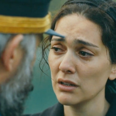‎ُ⁨وعذرته لما تساقط دمعه⁩