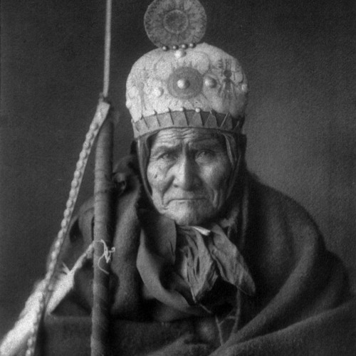 Ndendahe Apache Shaman