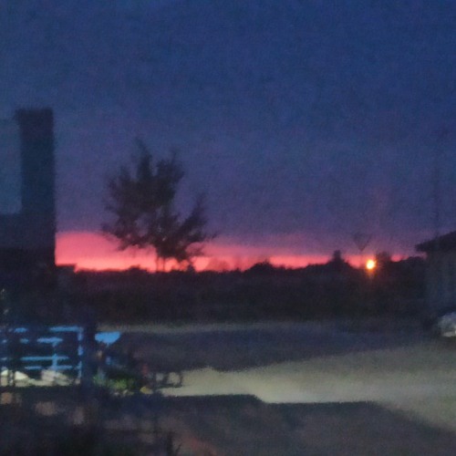 грустно а чего грустно то