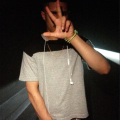 im 5’9 but nobody can guard me—fakemink