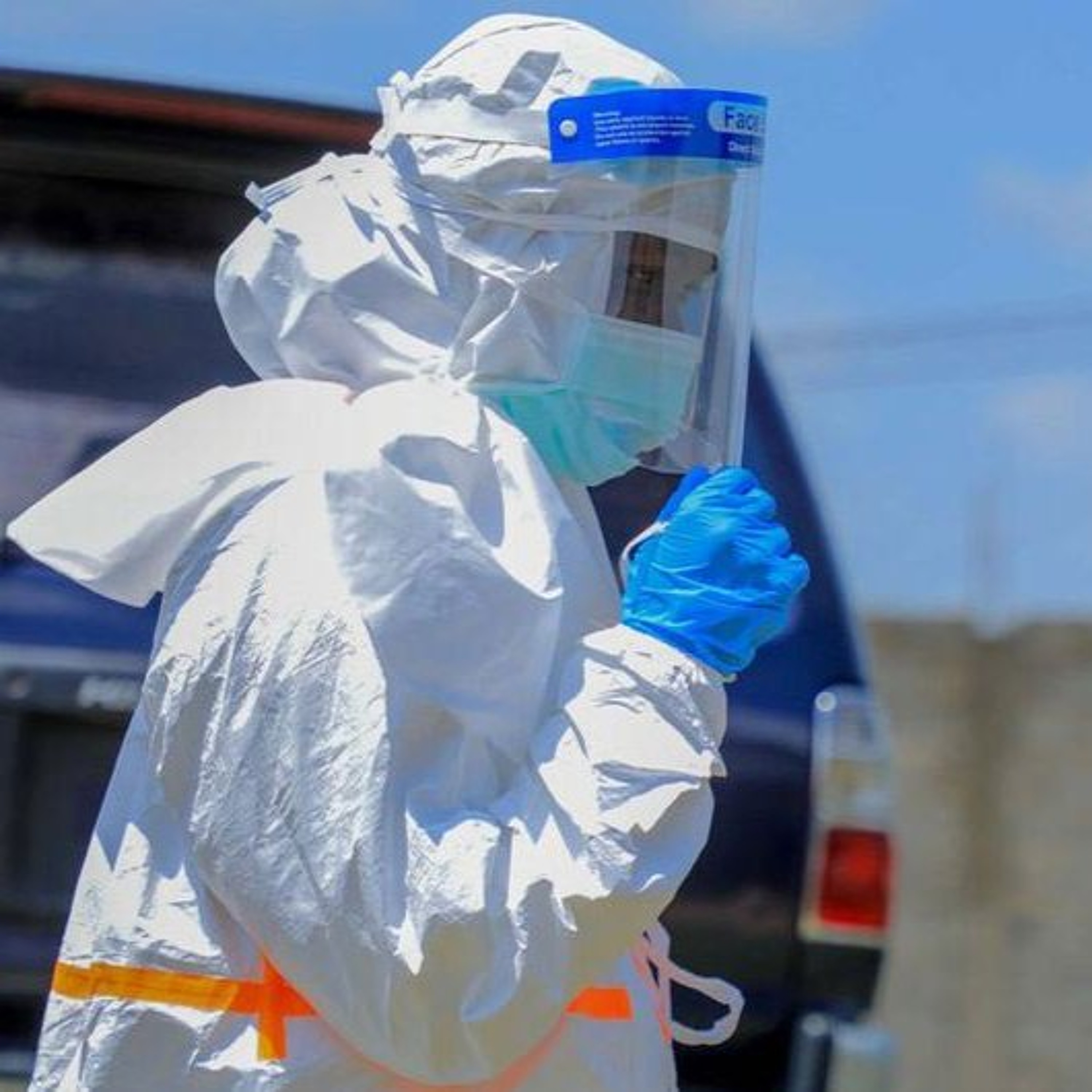 Luto, fúria e esperança marcam avanço sem precedentes do ebola na RD Congo episode artwork