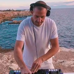 Dj Yellow - Retro House Invasion Mix