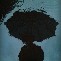 𝐢𝐭'𝐬 𝐫𝐚𝐢𝐧𝐢𝐧𝐠...