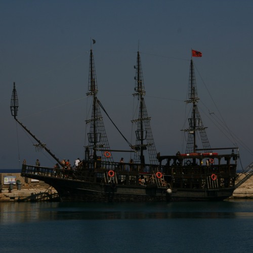 SPONSH -  PirateTravel(livejam)