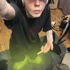 челюсть крека - не меняю жанры ради blyadey 😤💚