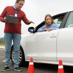 How is Manual Driving Lessons Different from Automatic Lessons?