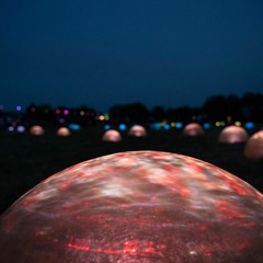 "Hemispheres" par Viji Hauser