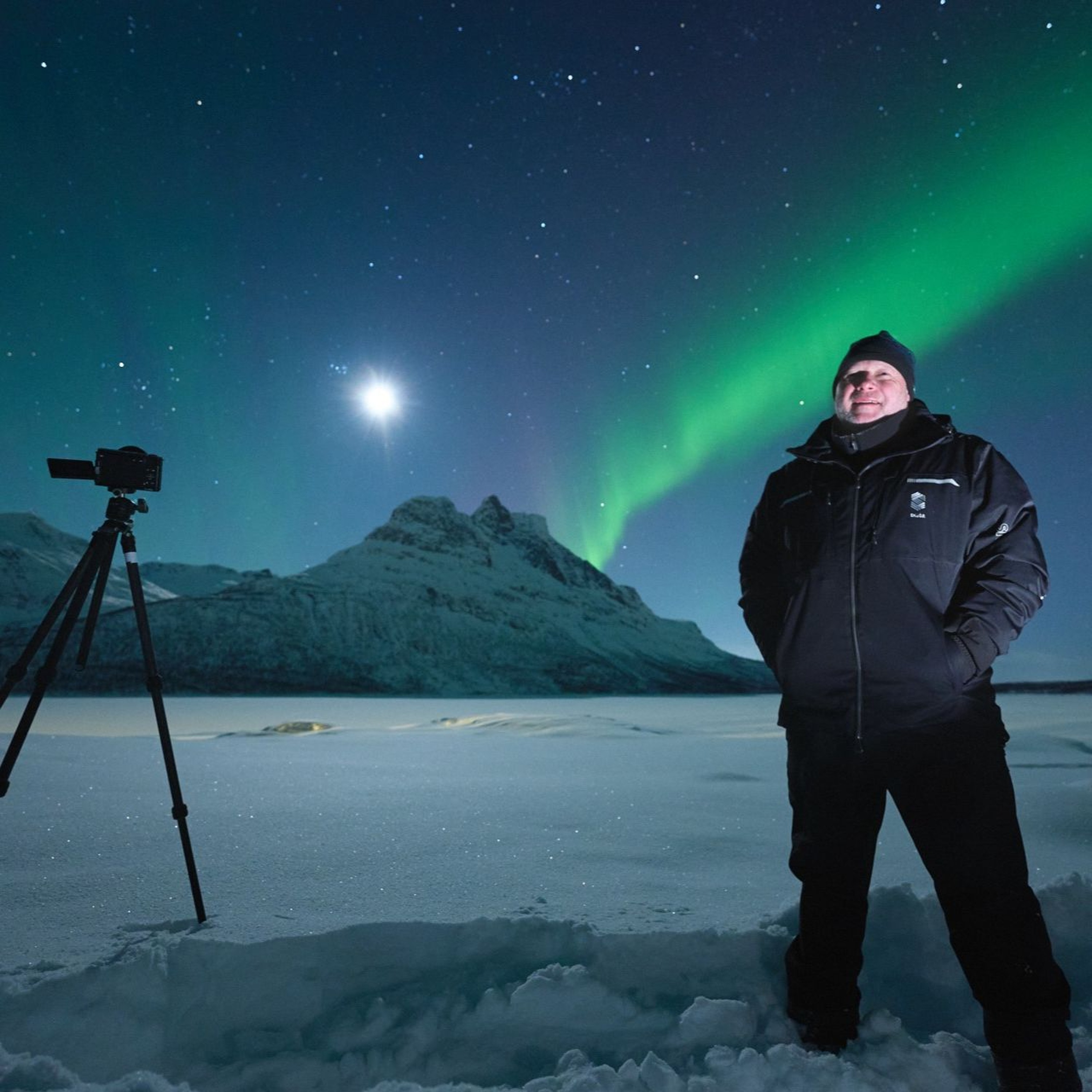 Over-Tourism Warning on Arctic Aurora Chase -Photographer Ewen Bell episode artwork