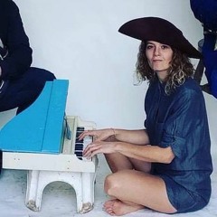 Esther Dee & The Carousel - Album Reel