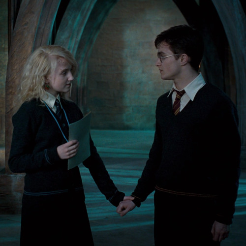 HOGWARTS 🧙 [p.xpwave x h2ndrx]