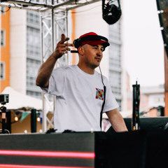 POACH LIVE MIX - GrooveBox W/ DJ EZ & TS7