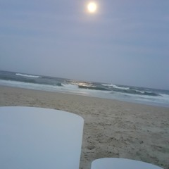 2020-11-29 JRain Almost Full Moon Burleigh Beach Bowls