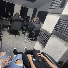 Ozyy x Kiko x Slasher - W jeden rok (odrzut)