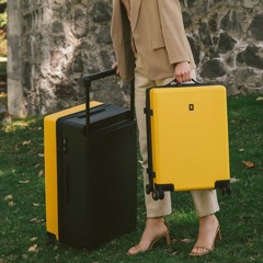 Carryon Luggage Set by Level8