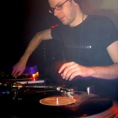 Deep and funky house from LLC (03-08)