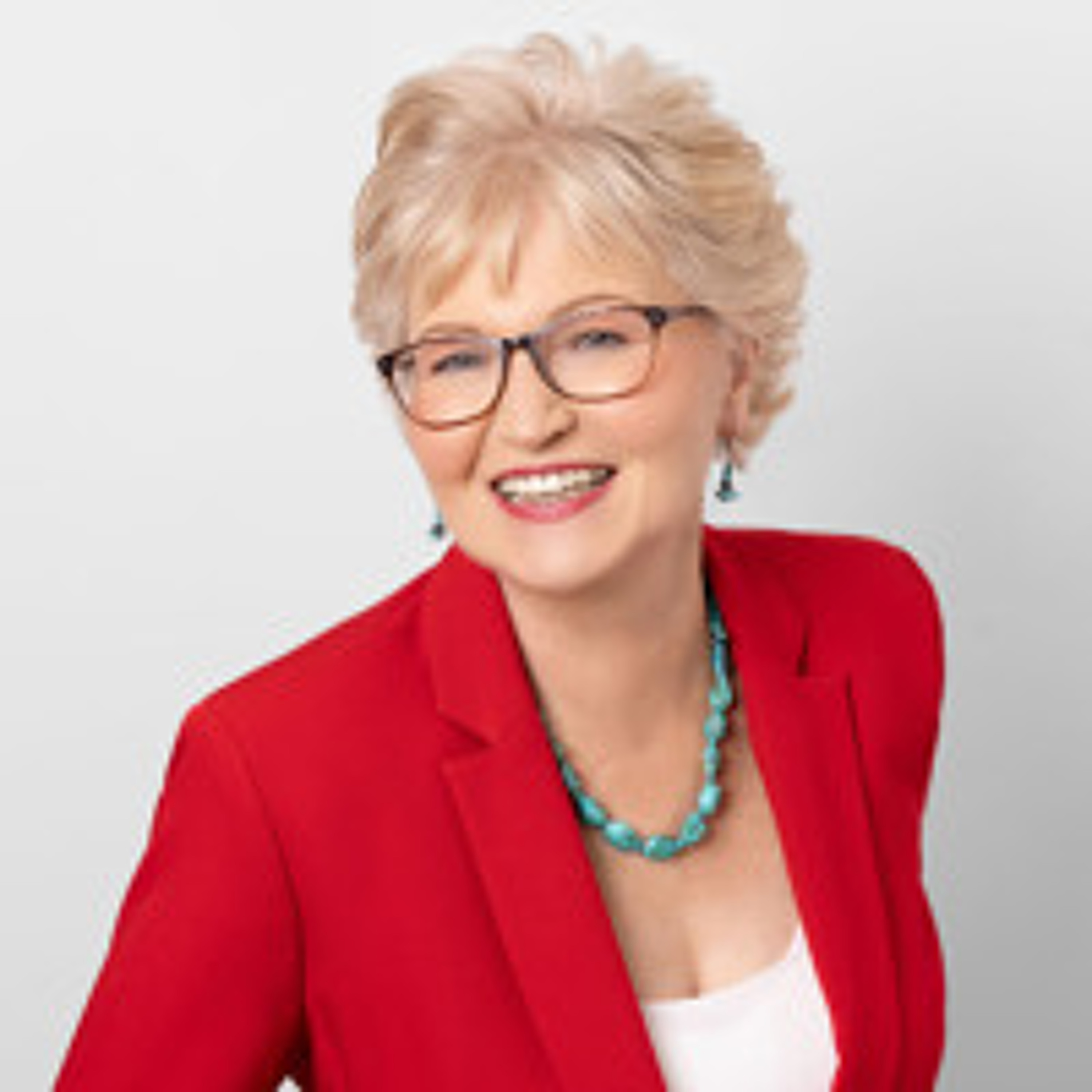523. Mind-Body-Soul: Dr. Louise Swartswalter’s Synergetic Healing Approach episode artwork