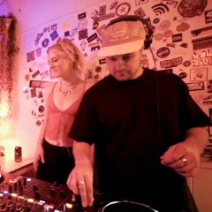 Söfi b2b Auntie Brenda | QUIVR |  14-02-24