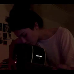 Gracie Abrams - Holding On (Unreleased)