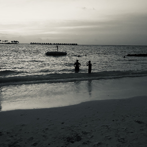 Waves (Bryson Tiller X Drake Type Beat)