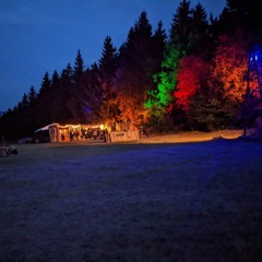 Es gibt wieder nur Techno zum Frühstück - Zugvögel Festival 2022 - Heuballern