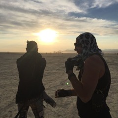 Howl into .. (Glow live Set)