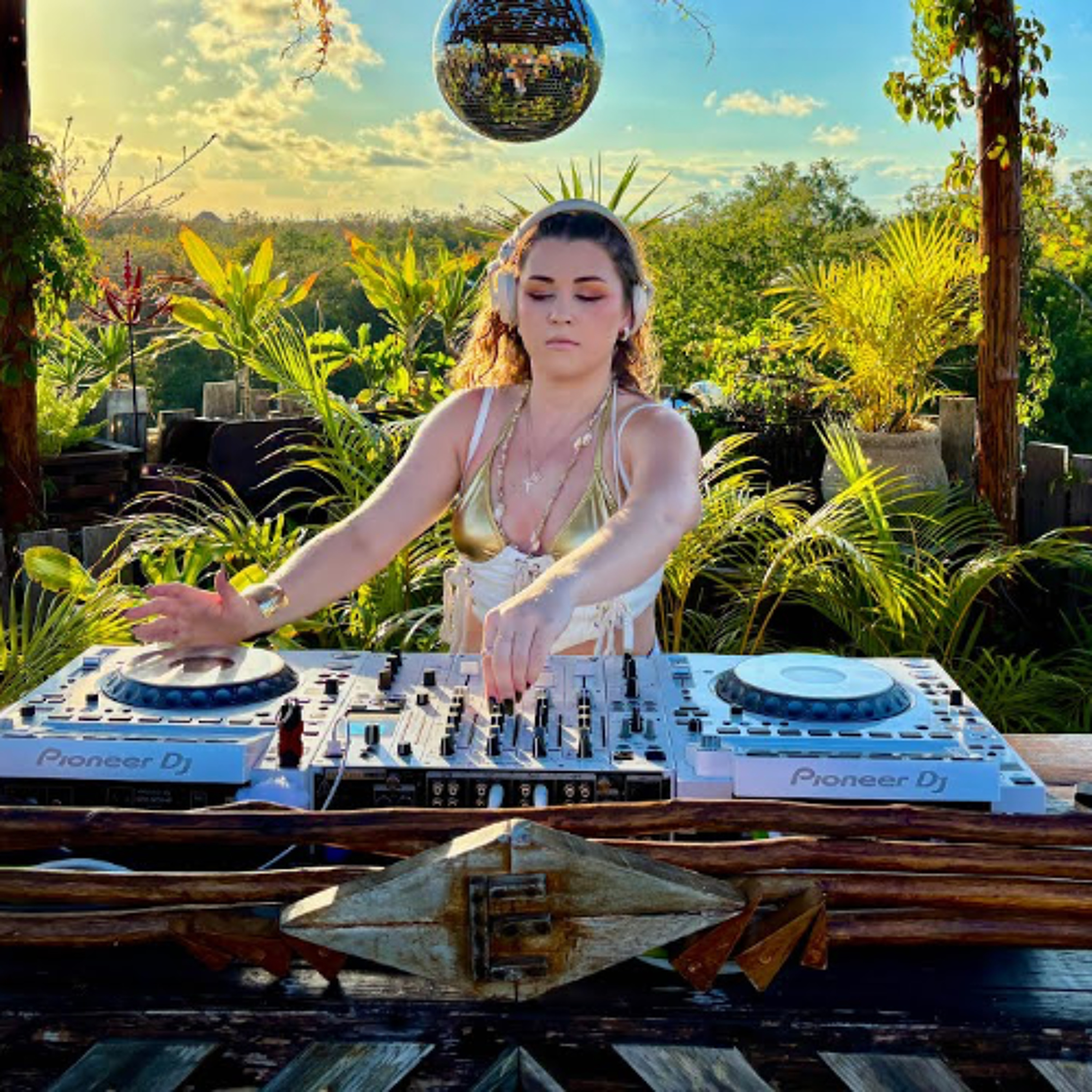 KRUU | Tulum Sunset Party | Afro House Remixes 2026 | By @EPHIMERATulum episode artwork