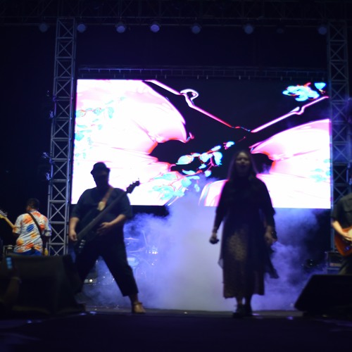 Pathetic - Hyndia x Endank Soekamti (Live)