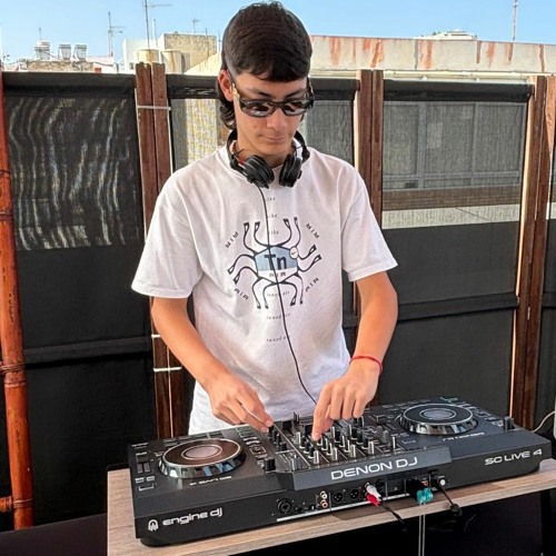 Stream TANAKA (ES) Listen to DJ SETS 💣 playlist online for free on