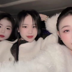 BỘ BA CÔ BA TRÀ  YENNHY FT CMONNEY FT LHI