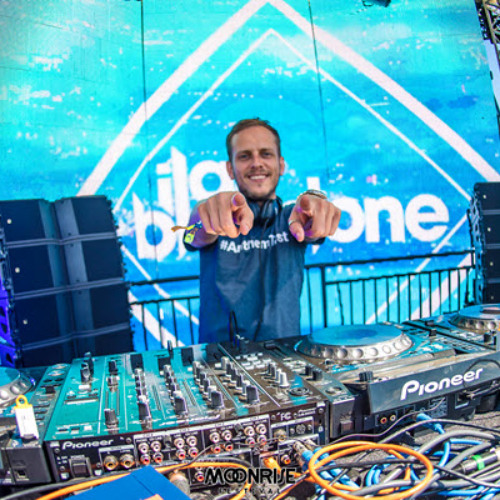 Above & Beyond - Diving Out Of Love (ilan Bluestone Remix)