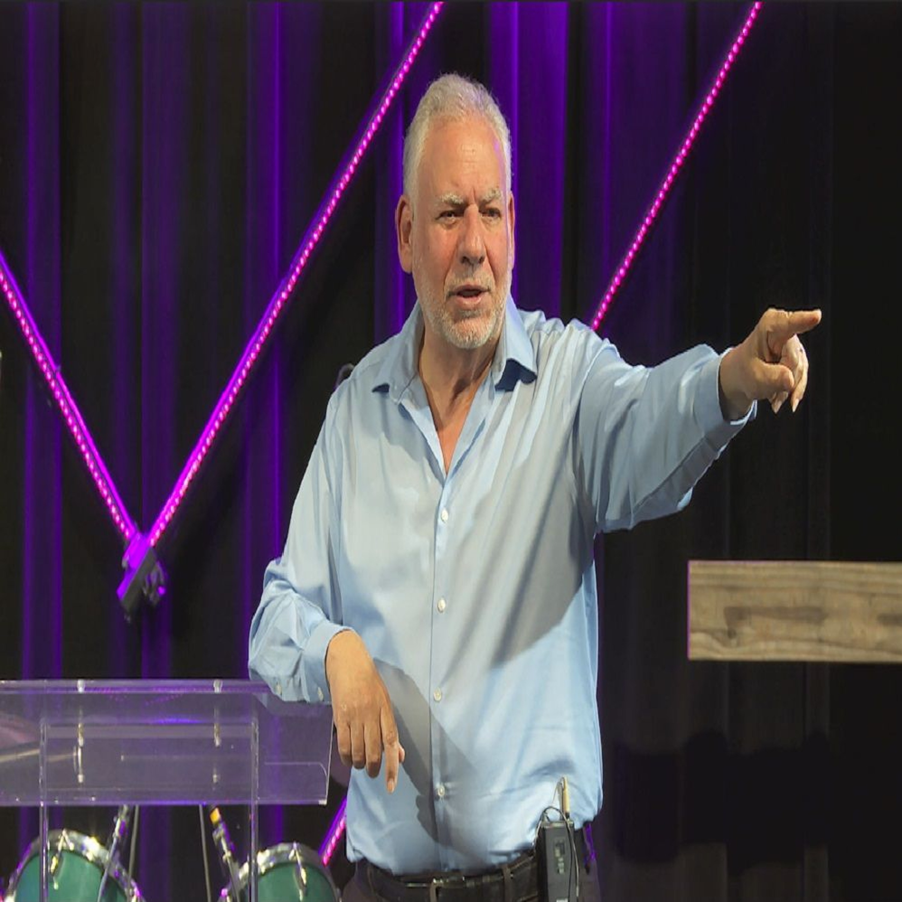 242 - من هو هذا