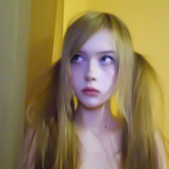 من تحضني احضن حيل