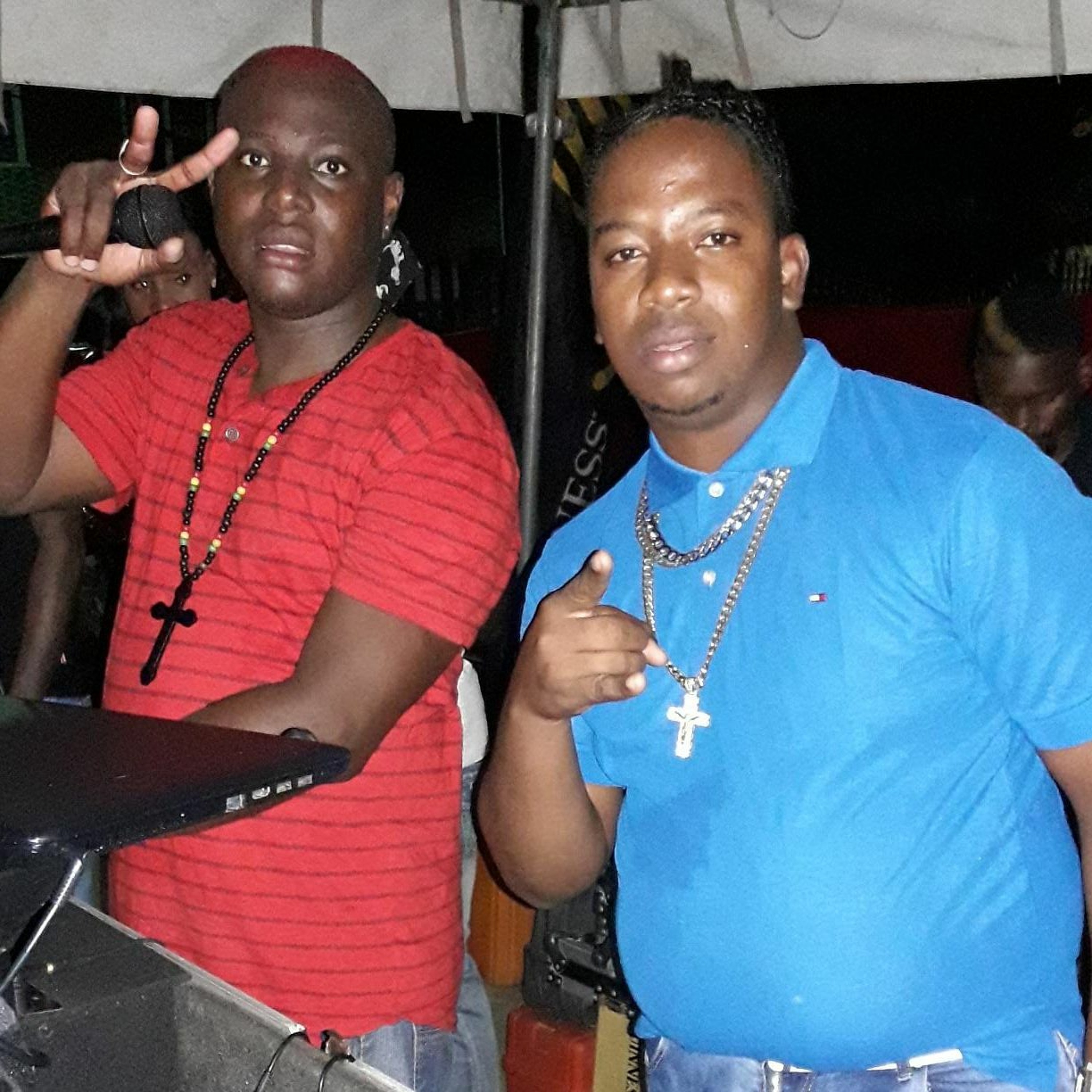 ROYAL SUNDAYS WASH DOWN {DJ LAWLESS & DJ JOEL}