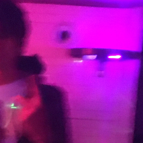 Reste pas avec us ft. INSOM