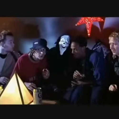 WHATS YOUR FAVORITE SCARY MOVIE?