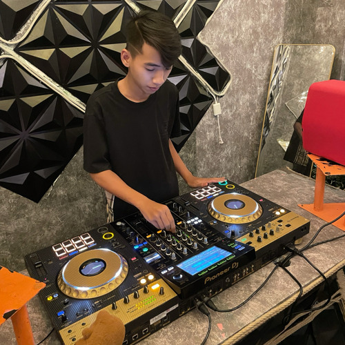 NGHE ĐI ĐỪNG HÚT👿👿-Lê Gia Bảo