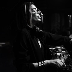 Claudia León - Charger (Remix).wav