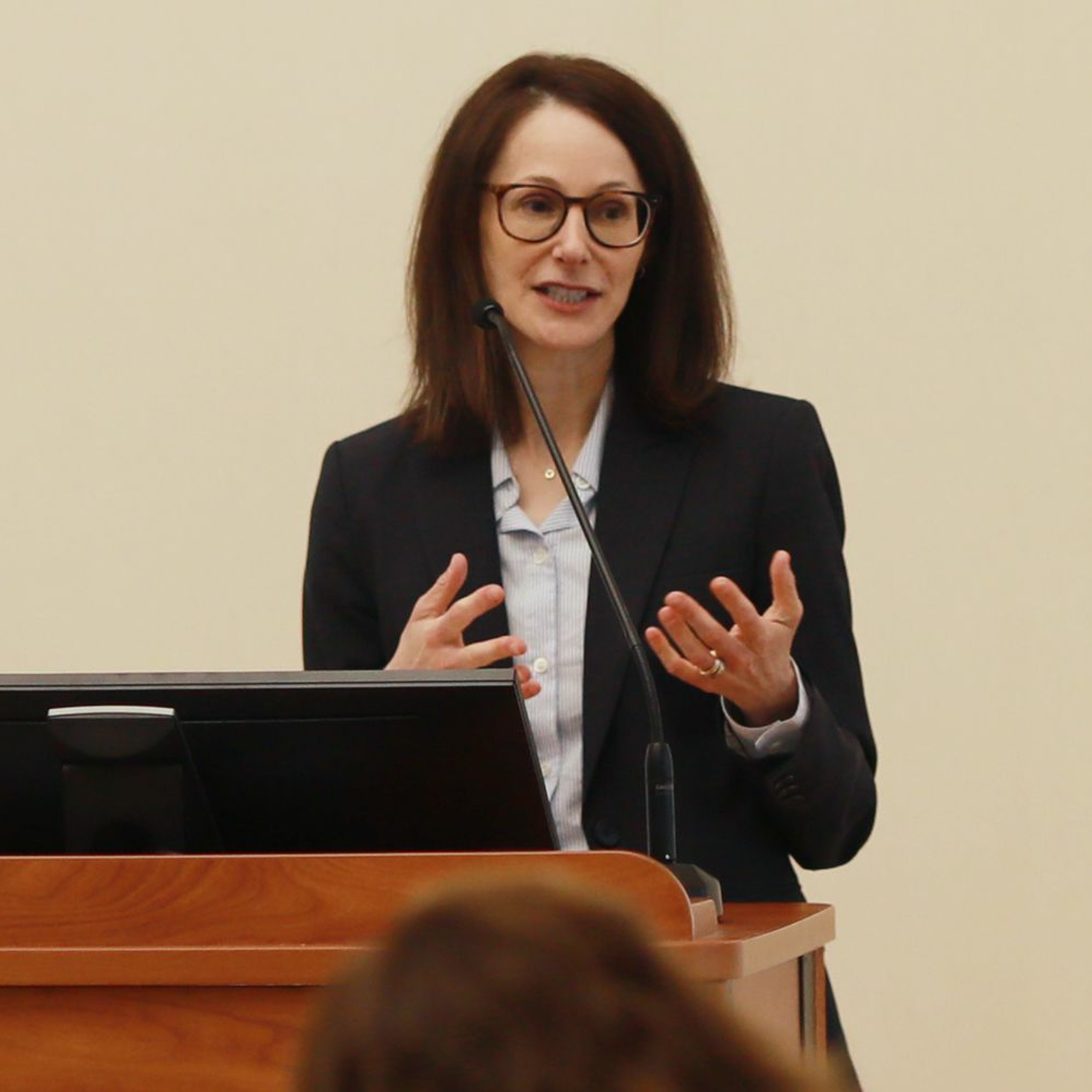 Carolina Samani'S Fight For Privacy - ldrkt2f