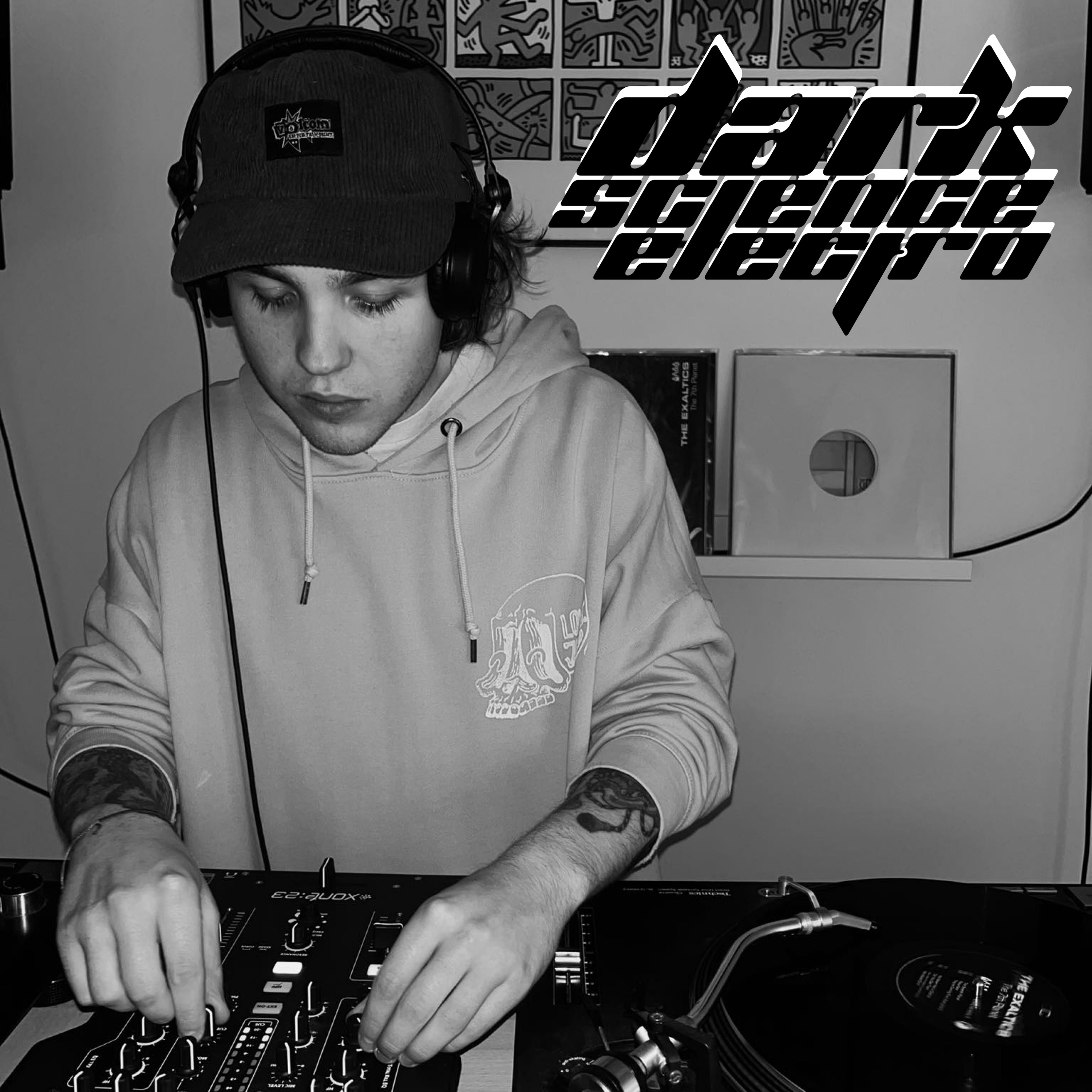 Dark Science Electro - Episode 776 - 7/26/2024 q-bit guest mix episode artwork