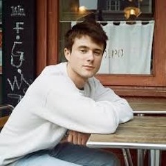 Alec Benjamin
